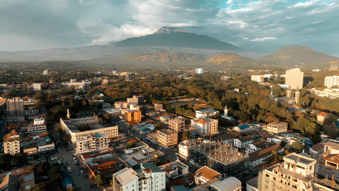 Arusha Travel Guide 2026: Where to Stay, Eat & Safari Prep ✈️